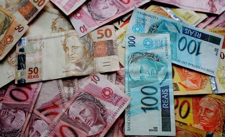 Brasileiros ainda não sacaram R$ 8,16 bi de valores a receber