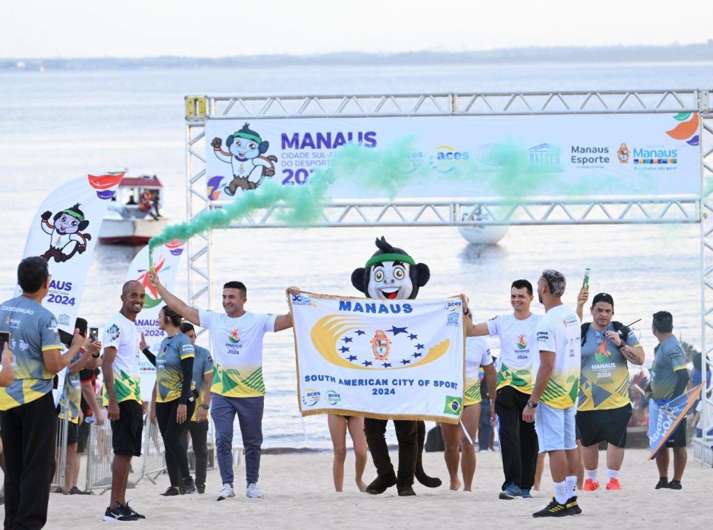 Manaus recebe título e bandeira de ‘Cidade Sul-Americana do Desporto’ de 2024