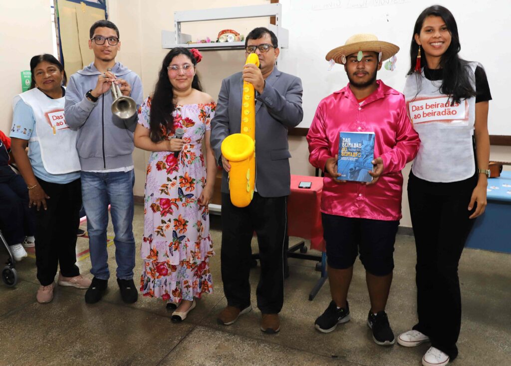 Feira de Linguagens aborda arte e cultura amazônica com alunos da Educação Especial