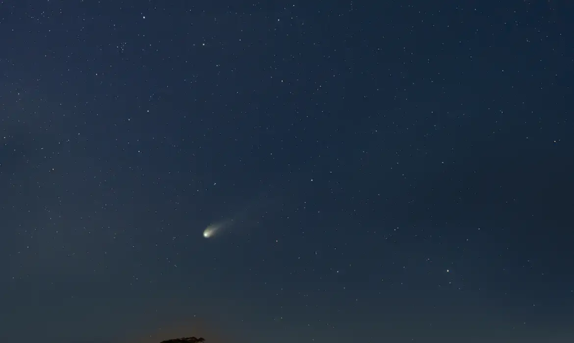 “Cometa do Diabo” ficará visível no Brasil neste domingo; veja horário