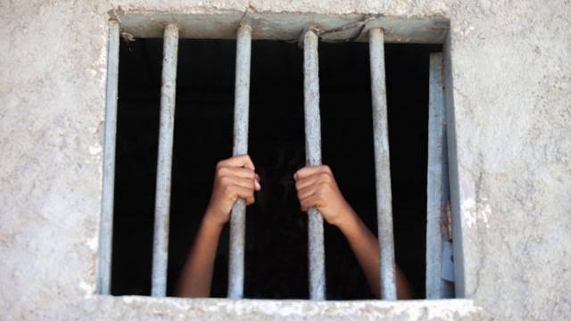 Lula sanciona lei que restringe saída temporária de presos com vetos