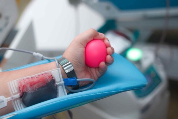 Hemoam lança campanha “Junho Azul e Vermelho” de incentivo à doação de sangue