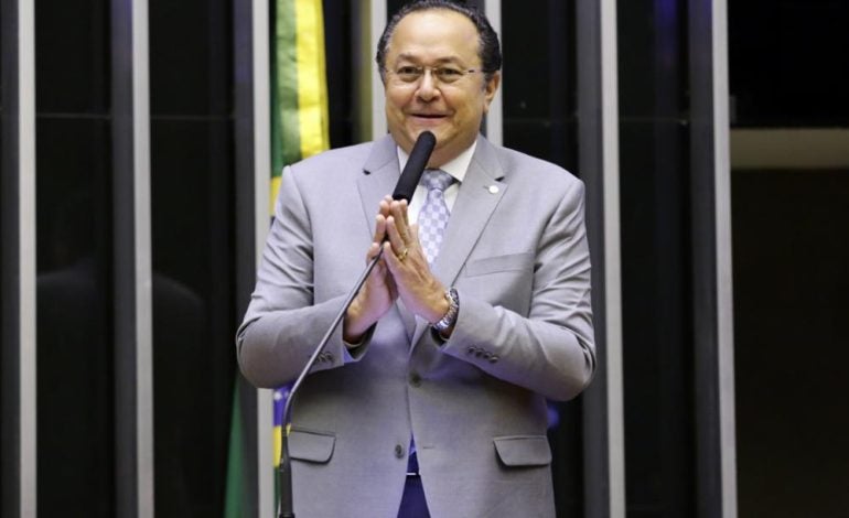 Silas Câmara repudia decisão do STF sobre descriminalização das drogas