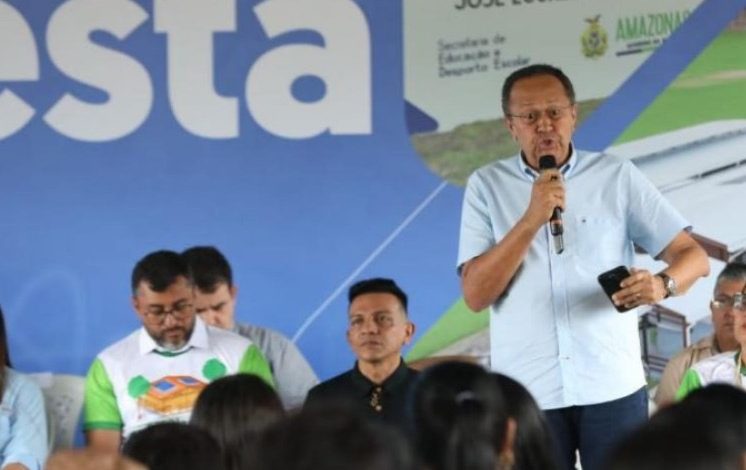 Silas Câmara e Wilson Lima inauguram Escola Estadual da Floresta em São Sebastião do Uatumã, Amazonas