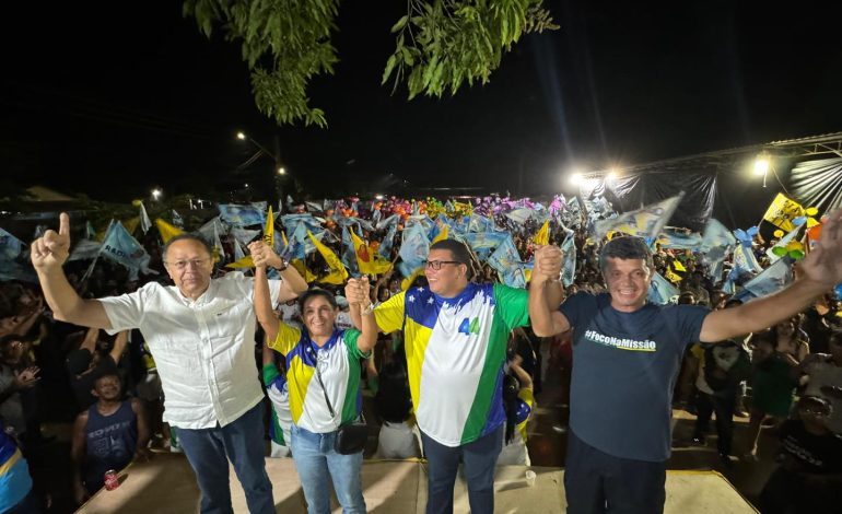 Deputados Federais e Estaduais participam de reunião em Barcelos com mais de 1.200 Pessoas