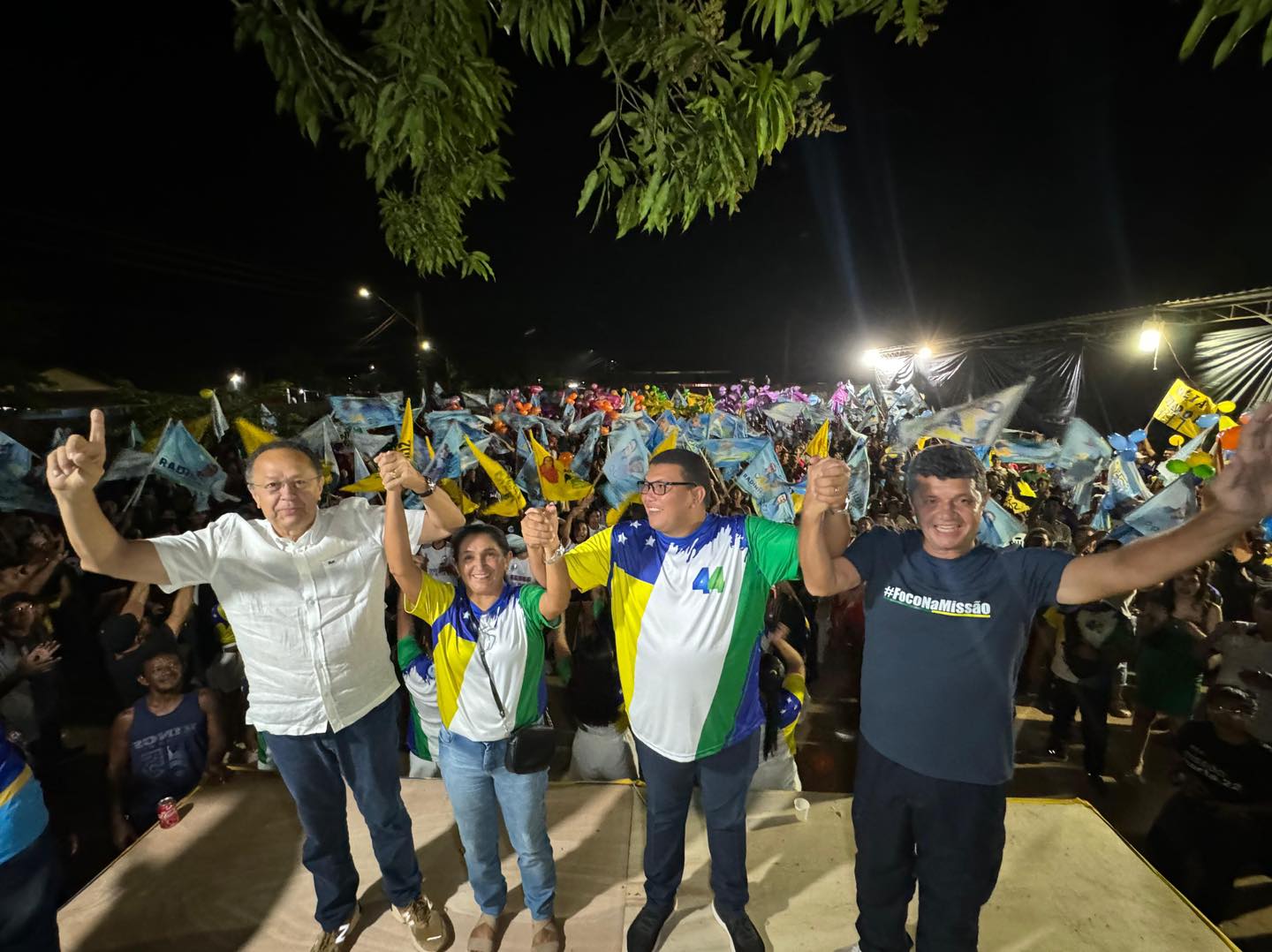 Deputados Federais e Estaduais participam de reunião em Barcelos com mais de 1.200 Pessoas