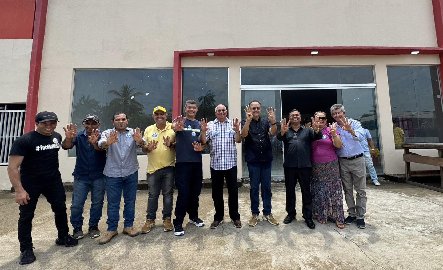 Deputado Federal Silas Câmara e Comandante Dan Câmara visitam novo templo da Assembleia de Deus em Novo Aripuanã