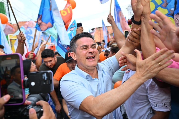 David Almeida é reeleito prefeito de Manaus com 54,58% dos votos