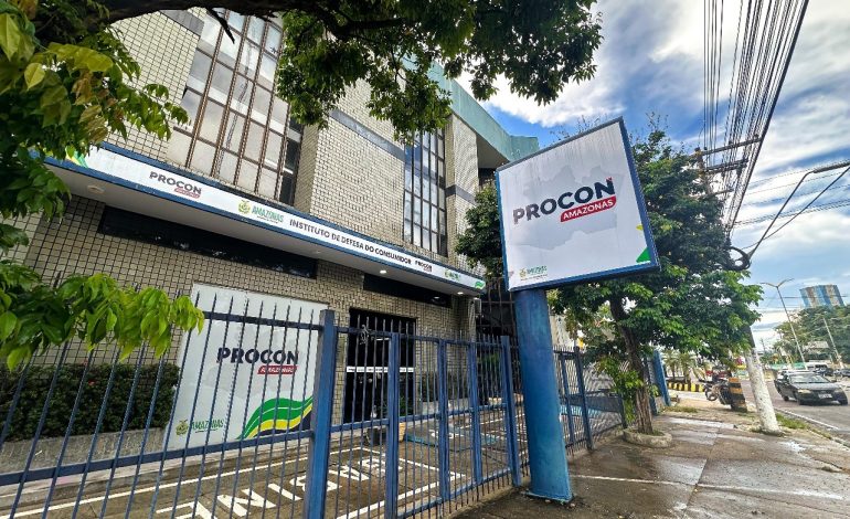 Procon-AM alerta sobre cobrança indevida de taxas extras em pagamentos com PIX