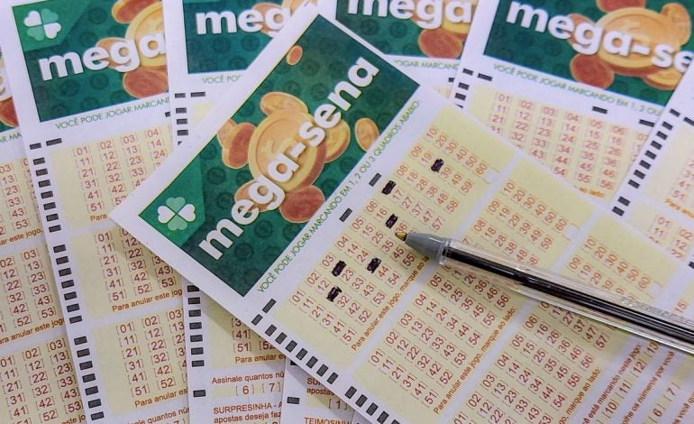 Mega-Sena não tem ganhador; prêmio acumula e vai a R$ 16 milhões