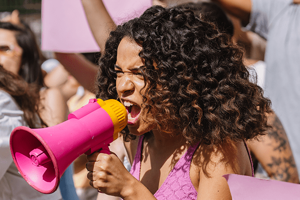 Projeto do Código Eleitoral busca ampliar representatividade feminina na política brasileira