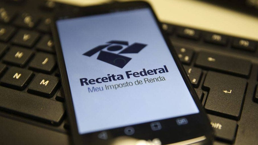 Receita paga nesta quarta-feira lote da malha fina do IR