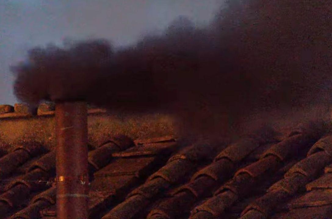 Conclave 2025: primeira votação termina sem definição do novo pontífice