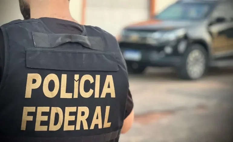 Polícia faz ação contra influenciadores que divulgam Jogo do Tigrinho