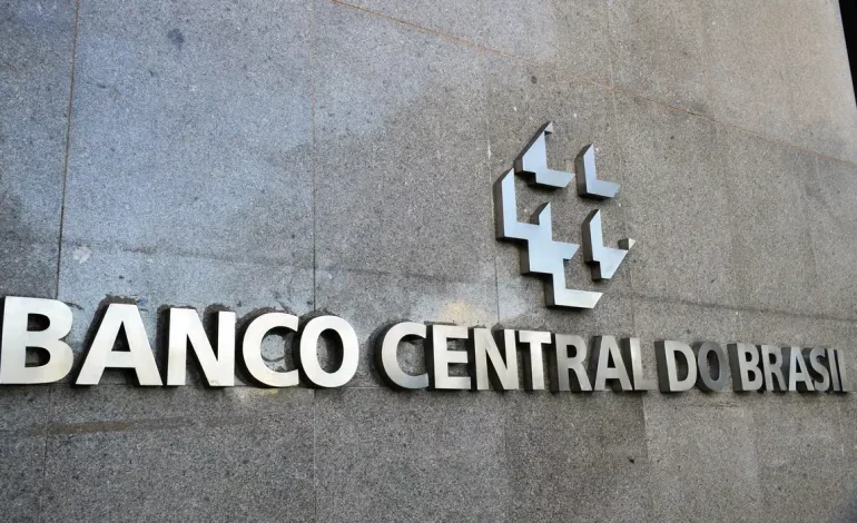 Mercado financeiro reduz previsão da inflação para 4,81%