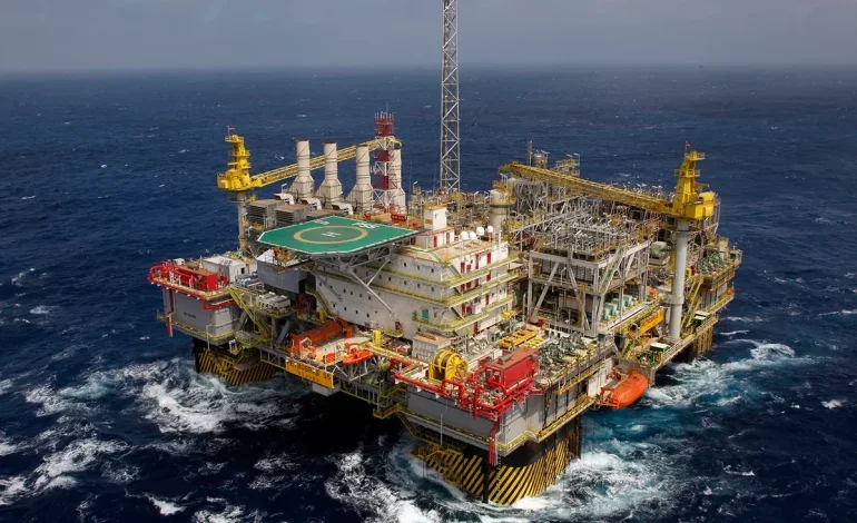 Ibama aprova perfuração da Petrobras na Foz do Amazonas após ajustes ambientais