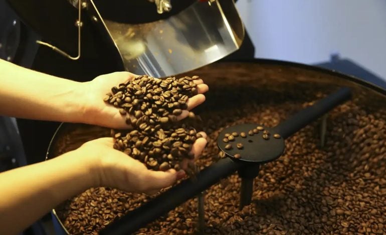 EUA recua e reduz tarifas sobre café, carne bovina, frutas e outros produtos agrícolas