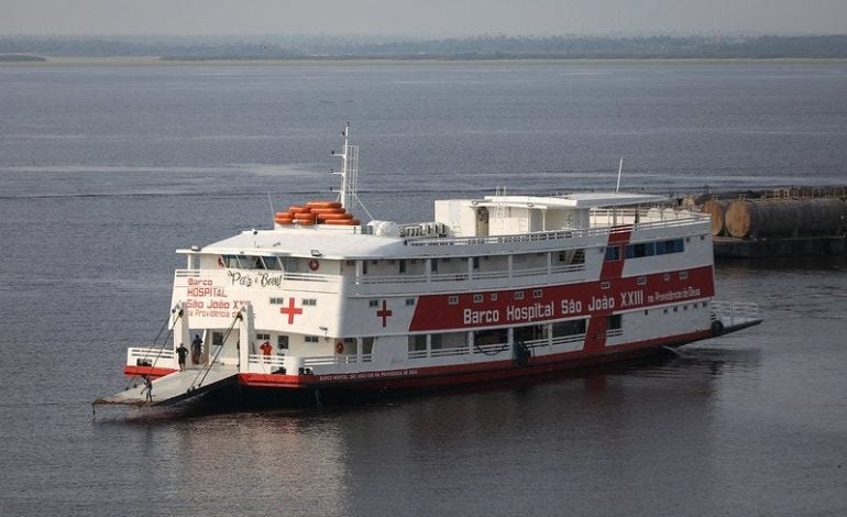 Barco Hospital chega a Caapiranga neste sábado
