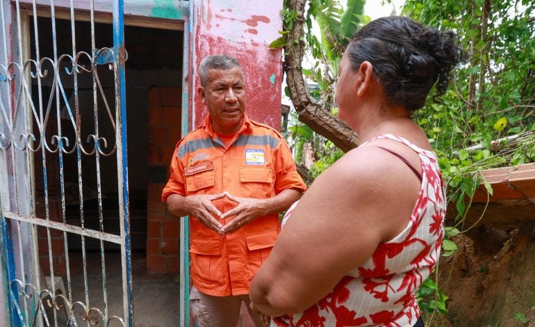 “Eu estava dormindo quando aconteceu”, relata moradora após desabamento causado pela chuva em Manaus